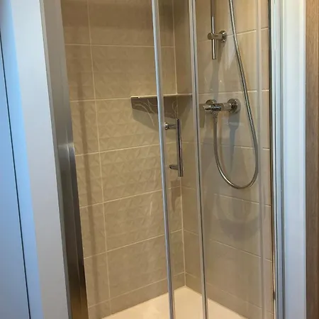 Daire Moderne Et Spacieux, A 10 Min De La Gare